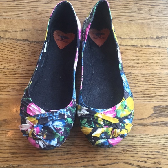 rocket dog floral shoes